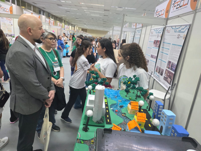 Feira de Cultura Científica Paraná Faz Ciência