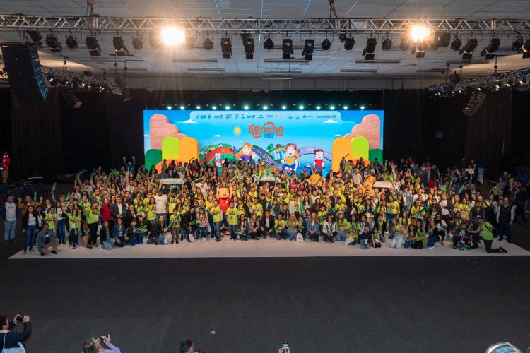 Alunos são premiados em evento do Agrinho, promovido pelo Sistema FAEP/SENAR-PR
